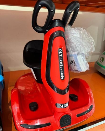 صورة سكوتر التوازن الكهربائي للأطفال